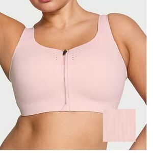 VSX Featherweight Max Front-Close Sports Bra